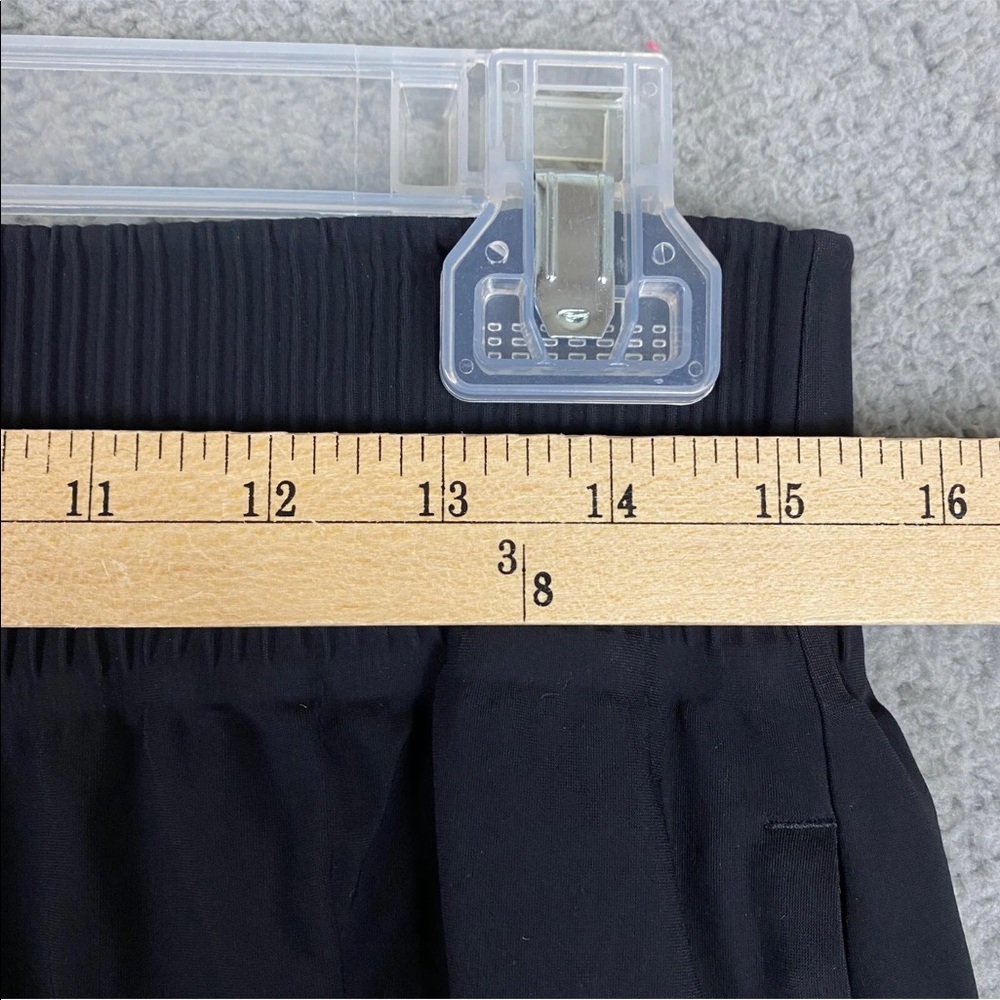 COPY - Athleta Cosmic Flutter High Rise Short Shorts Pockets Zip Women Medium B… - Picture 6 of 10